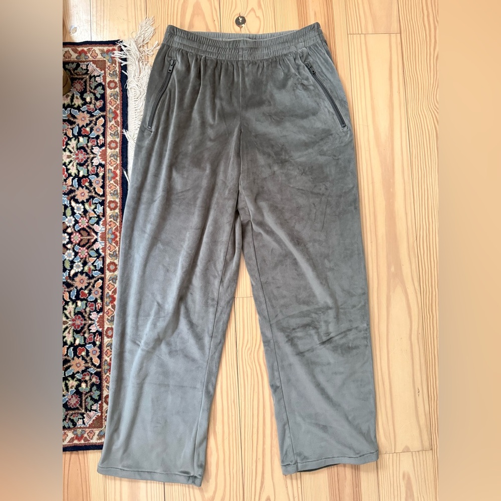 SKIMS Gray Velour Sweatpants